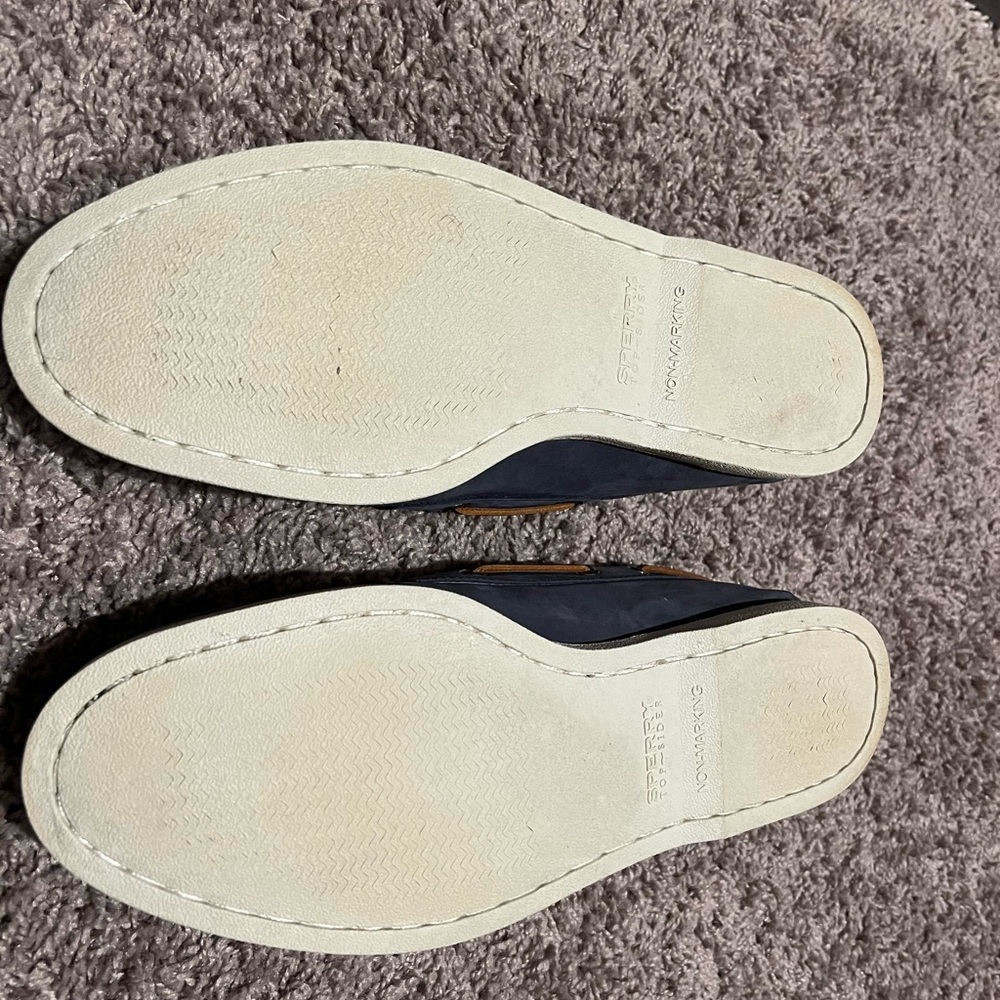 Sperry - Picture 3 of 4